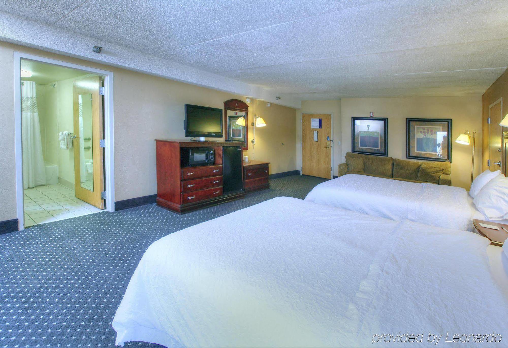 Hampton Inn Tuscaloosa - East Exterior photo